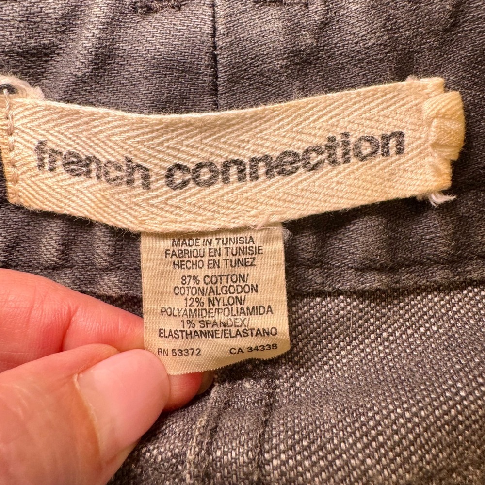 French Connection Gray Denim Mini Skirt Pockets Casual Size 6 - Picture 3 of 4